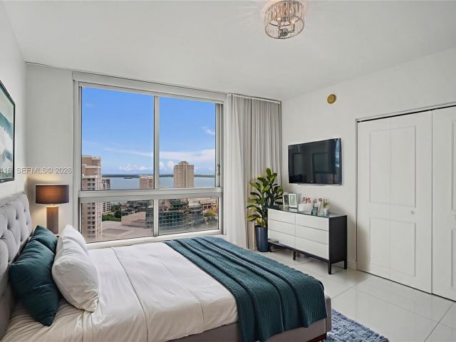 Apartment for rent  Unit #2301 - photo 7510900