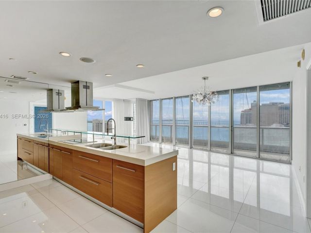 Apartment for rent  Unit #2301 - photo 7510903