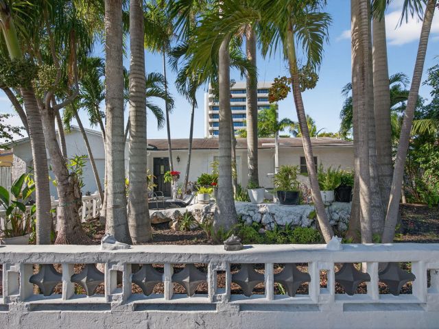 Home for sale at 225 S Sequoia Drive - photo 6916943