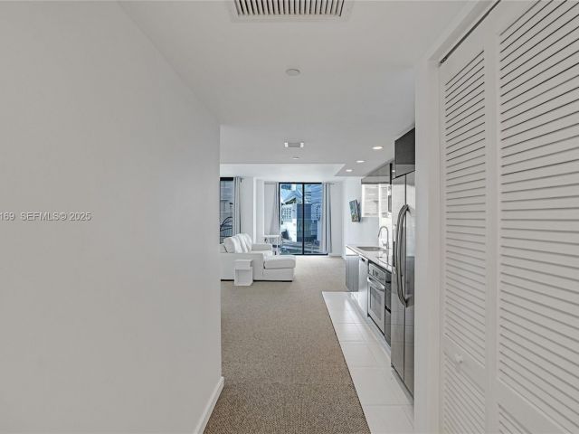 condo for sale in Miami - 31 SE 6th St 805 - MondialRealty