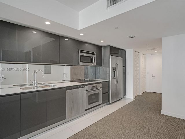 condo for sale in Miami - 31 SE 6th St 805 - MondialRealty