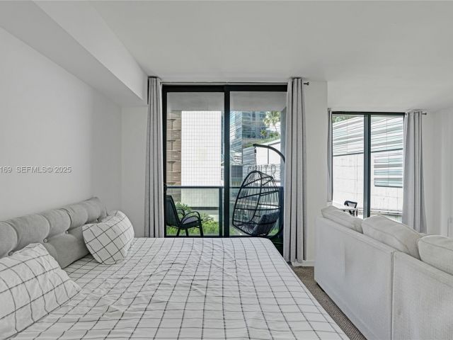 condo for sale in Miami - 31 SE 6th St 805 - MondialRealty
