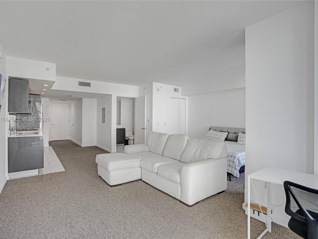 condo for sale in Miami - 31 SE 6th St 805 - MondialRealty