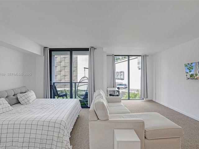 condo for sale in Miami - 31 SE 6th St 805 - MondialRealty