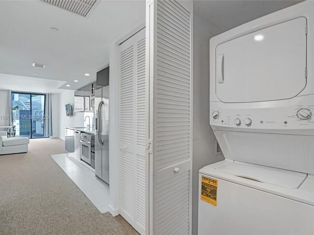condo for sale in Miami - 31 SE 6th St 805 - MondialRealty