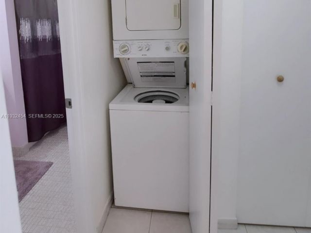 2-bedroom condo for rent in Sunny Isles Beach -  - MondialRealty