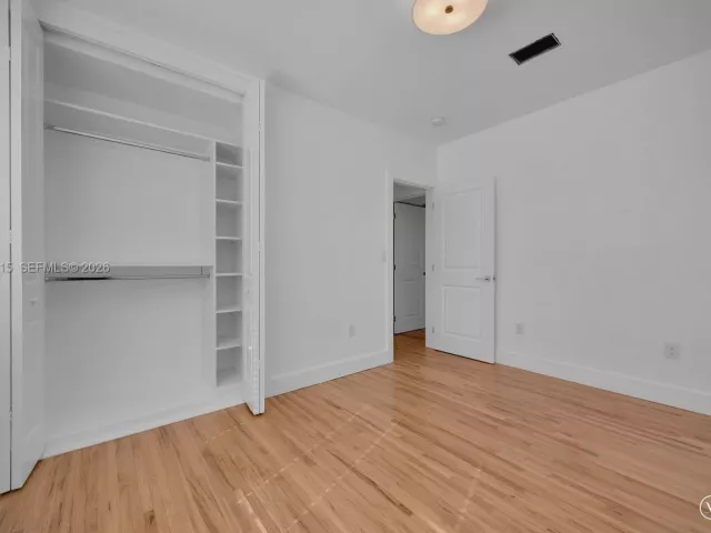 4-bedroom home for sale in Miami - 3551 NW 20th St - MondialRealty