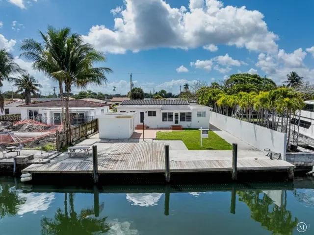 4-bedroom home for sale in Miami - 3551 NW 20th St - MondialRealty