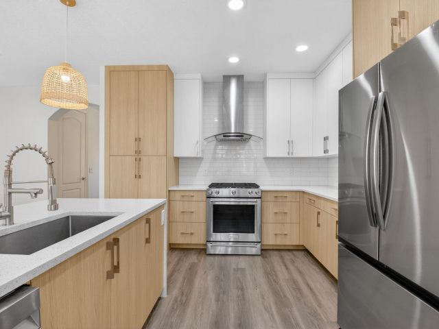 Home for rent at 667 NE Trieste Lane - photo 6915014