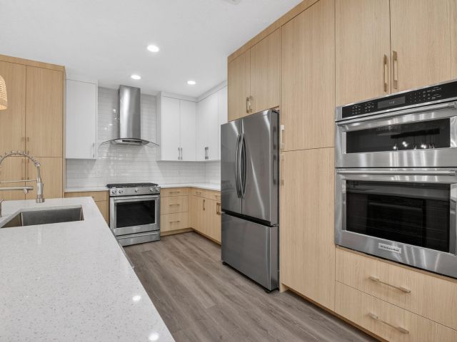 Home for rent at 667 NE Trieste Lane - photo 6915016