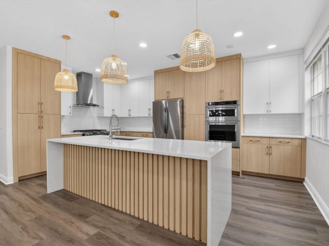 Home for rent at 667 NE Trieste Lane - photo 6915017