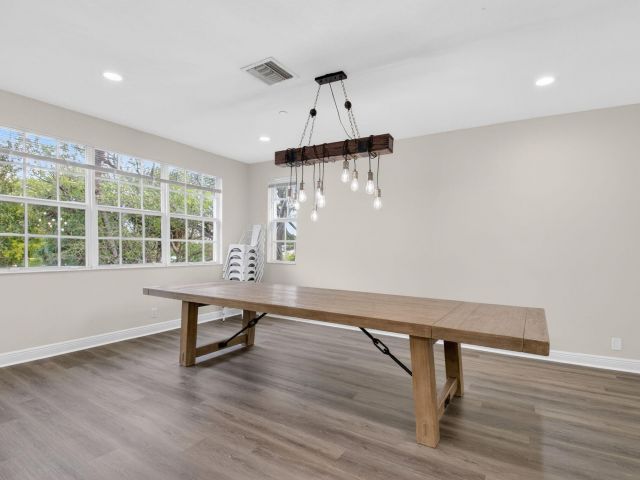 Home for rent at 667 NE Trieste Lane - photo 6915019