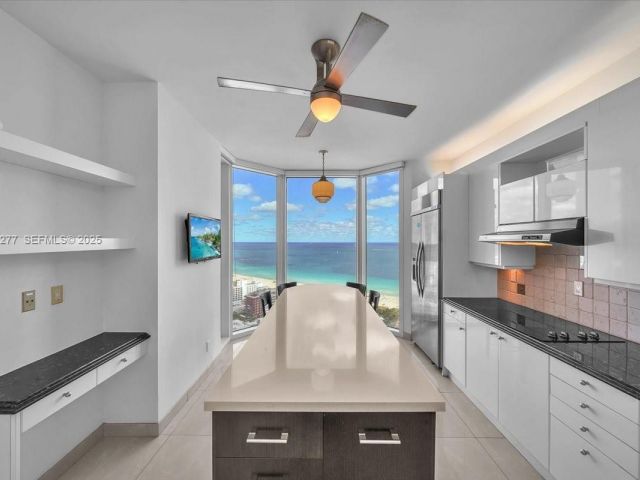 Apartment for sale  Unit #3402 - photo 6916520