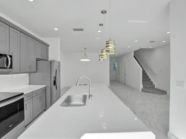 Home for rent at 612 Parsons Way - photo 6914951