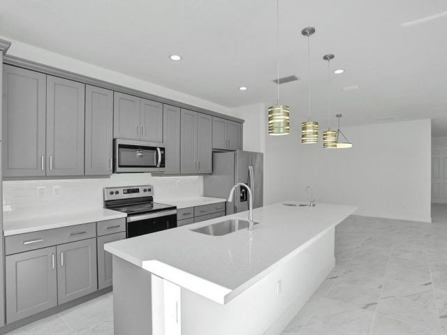 Home for rent at 612 Parsons Way - photo 6914952