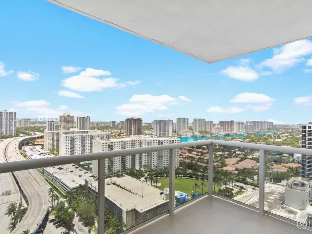 3-bedroom condo for sale in Sunny Isles Beach - 19111 Collins Ave 2503 - MondialRealty