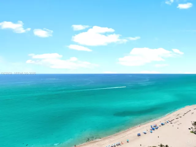 3-bedroom condo for sale in Sunny Isles Beach - 19111 Collins Ave 2503 - MondialRealty