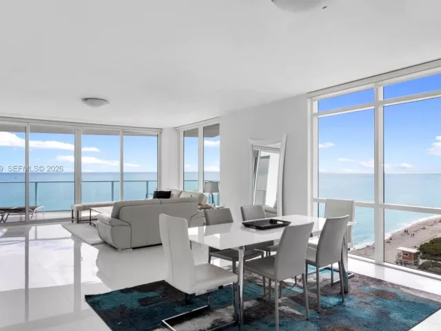 3-bedroom condo for rent in Hollywood - 3951 S Ocean Dr 1001 - MondialRealty