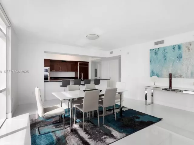 3-bedroom condo for rent in Hollywood - 3951 S Ocean Dr 1001 - MondialRealty