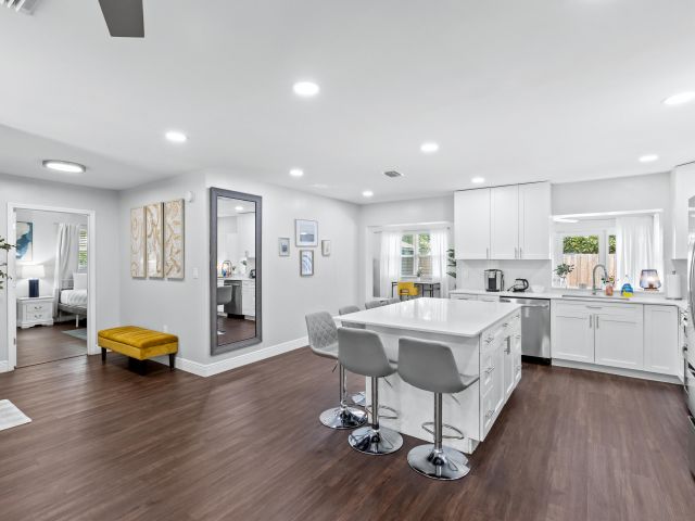 Home for rent at 1800 NE 28th Avenue - photo 6915455