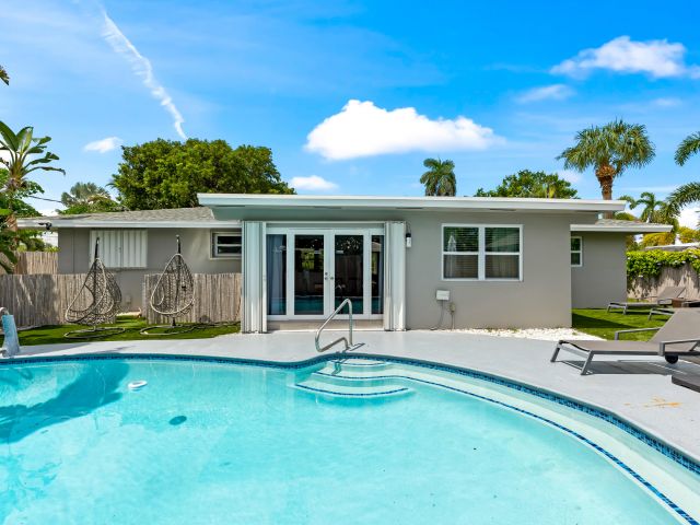 Home for rent at 1800 NE 28th Avenue - photo 6915462