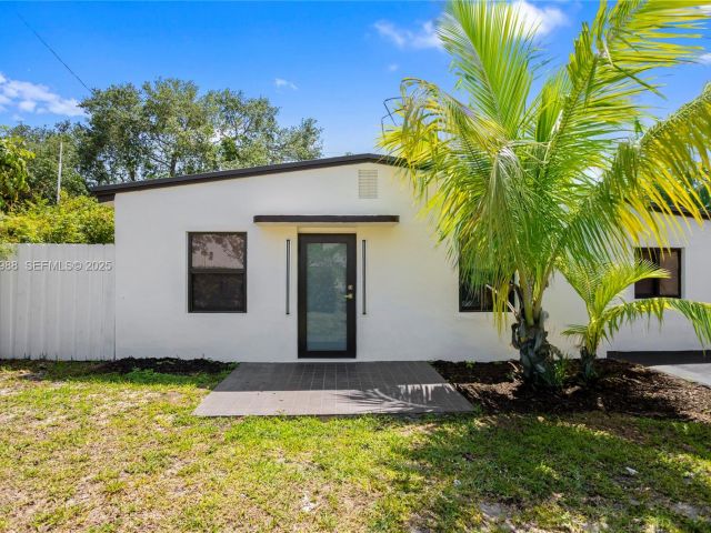 Home for rent at 1640 NE 183 ST - photo 7445327