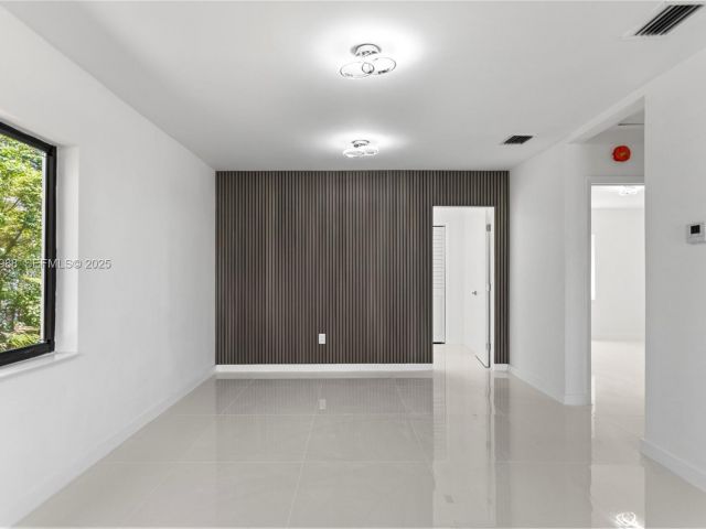 Home for rent at 1640 NE 183 ST - photo 7445330