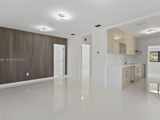 Home for rent at 1640 NE 183 ST - photo 7445331