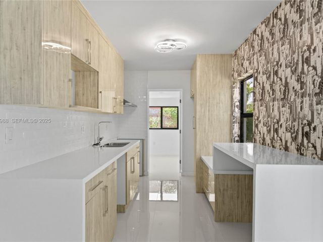 Home for rent at 1640 NE 183 ST - photo 7445337