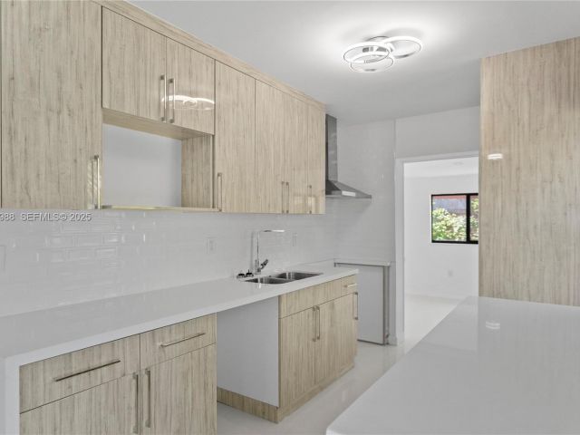 Home for rent at 1640 NE 183 ST - photo 7445339