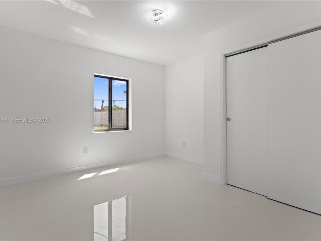 Home for rent at 1640 NE 183 ST - photo 7445345