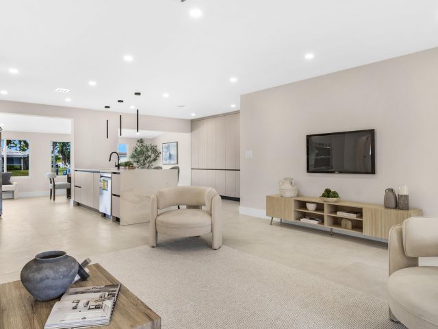 Home for sale at 965 SE 10th Court - photo 6921053