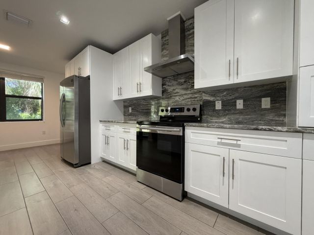 Home for rent at 329 Bella Sol Way - photo 6916363