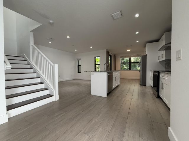 Home for rent at 329 Bella Sol Way - photo 6916367