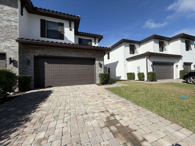 Home for rent at 329 Bella Sol Way - photo 6916369