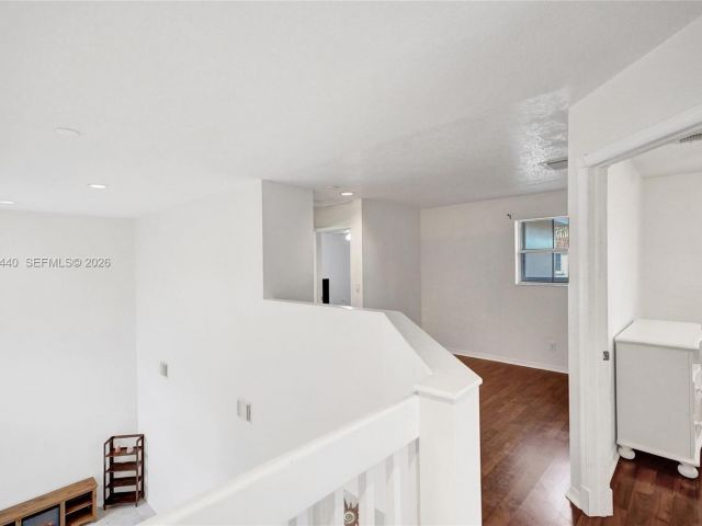 Home for rent at 1046 Satinleaf St - photo 7473394