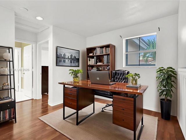 Home for rent at 1046 Satinleaf St - photo 7473395