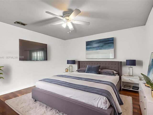 Home for rent at 1046 Satinleaf St - photo 7473397