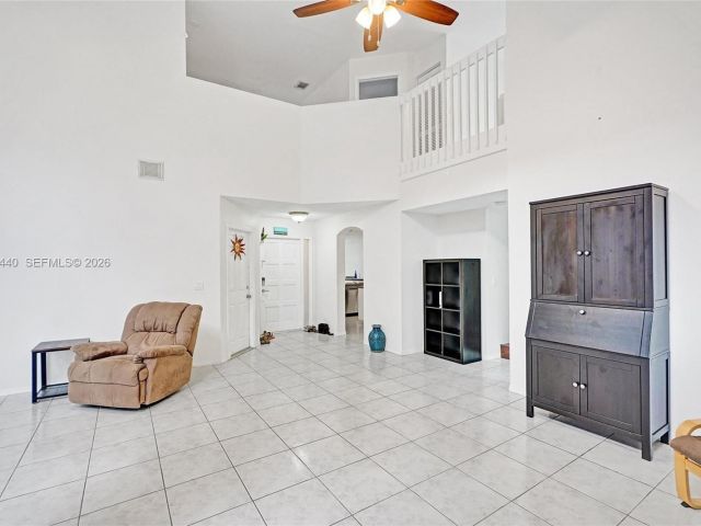 Home for rent at 1046 Satinleaf St - photo 7473404