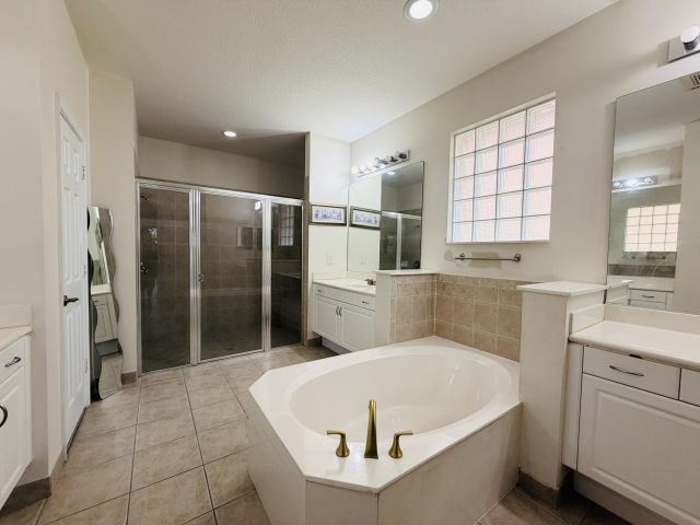 Home for rent at 6573 Traveler Road - photo 6916382