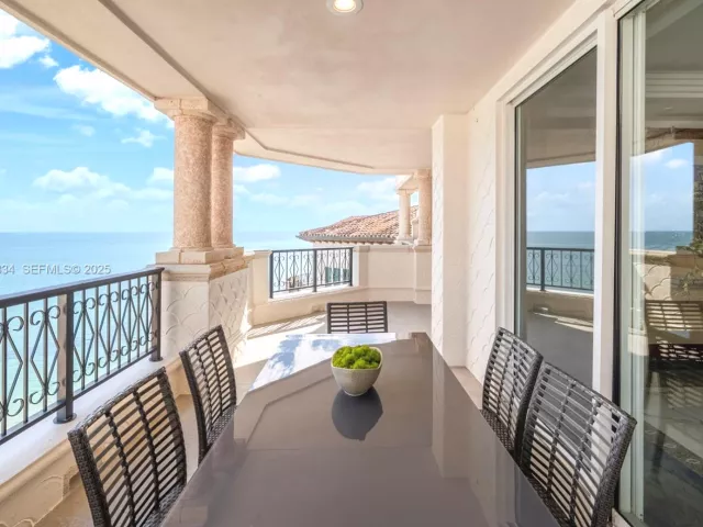 5-bedroom condo for rent in Miami Beach - 7471 Fisher Island Dr 7471 - MondialRealty