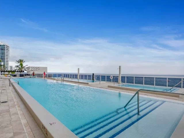 1-bedroom condo for rent in Hallandale Beach - 1830 S Ocean Dr 4707 - MondialRealty
