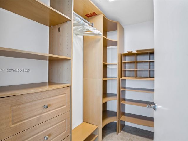 Apartment for rent  Unit #4707 - photo 6917164