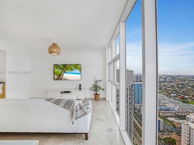 Apartment for rent  Unit #4707 - photo 6917171