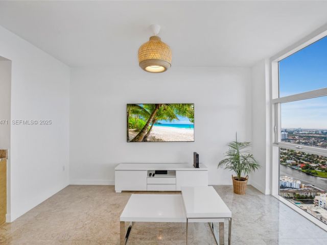 Apartment for rent  Unit #4707 - photo 6917172