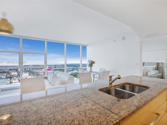 Apartment for rent  Unit #4707 - photo 6917175