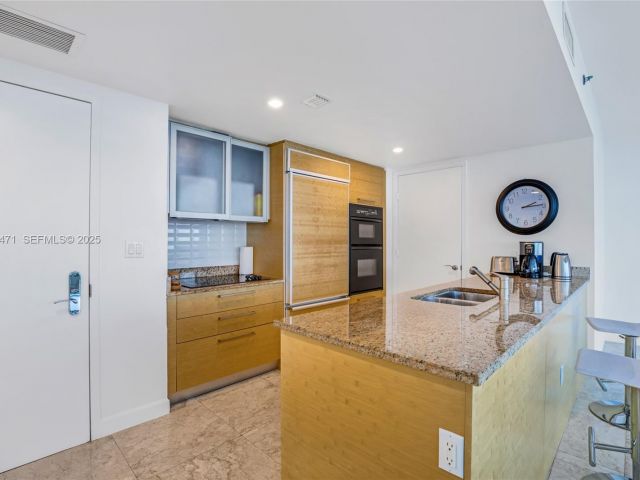 Apartment for rent  Unit #4707 - photo 6917177