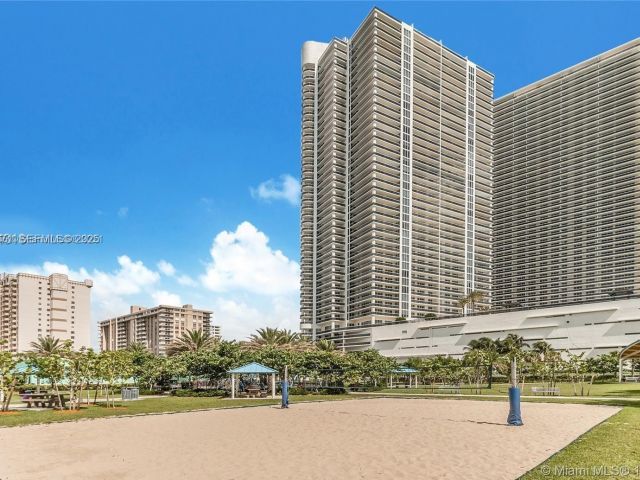 Apartment for rent  Unit #4707 - photo 6917179