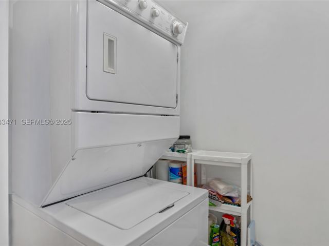 1-bedroom condo for rent in Hallandale Beach - 1830 S Ocean Dr 4707 - MondialRealty