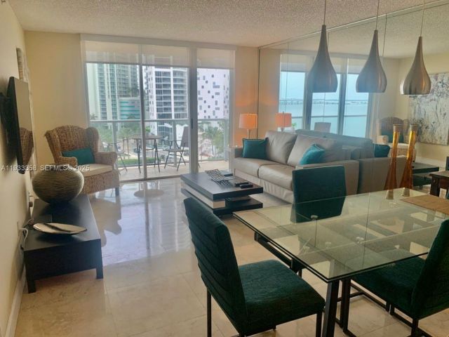 1-bedroom condo for rent in Miami - 1155 Brickell Bay Dr 705 - MondialRealty
